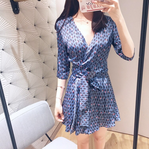 Women Blue Flower Print V Neck Wrap Dress Half Sleeve Mini Dress With Belt Women Blue Flower Print V Neck Wrap Dress Half Sleeve Mini Dress With Belt