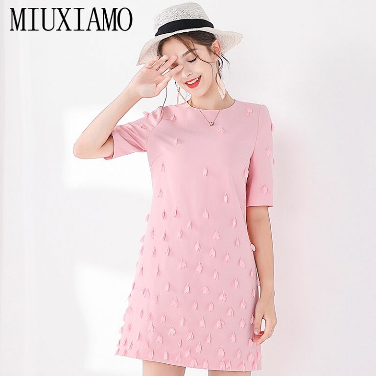 MIUXIMAO TOP QUALITY 19 New Fashion Runway Fall Dress Women's Retro Half Sleeve Appliques Flower Pink Vintage Dress Vestidos