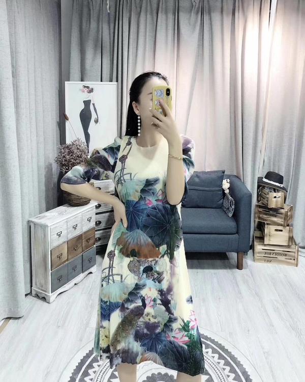 HOT SELLING Miyake new fashion fold Chinese style ink painting half sleeve o-neck dress IN STOCK 1 Chinese style ink painting half sleeve o-neck dress