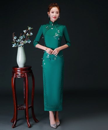 Oversize 4XL Autumn New Arrival Vintage Half Sleeve Embroidery Cheongsam Sexy Women Formal Long Dress Print Flower Satin Qipao