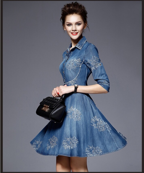 European Womens Jeans Dress Spring Summer Embroidered flowers Mini Denim Half Sleeve Dresses Vestido Femininos A stylish, casual European Women's Embroidered Flower Denim Dress, perfect for spring and summer wear, featuring a mini length, half sleeves, and delicate floral embroidery.