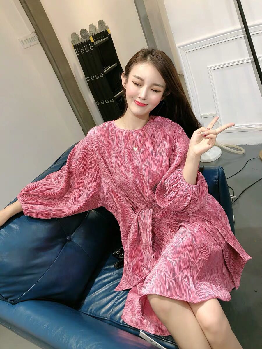 Women's Lantern Half Sleeve Dress O Neck Solid Color Party Pleated Mini Dress