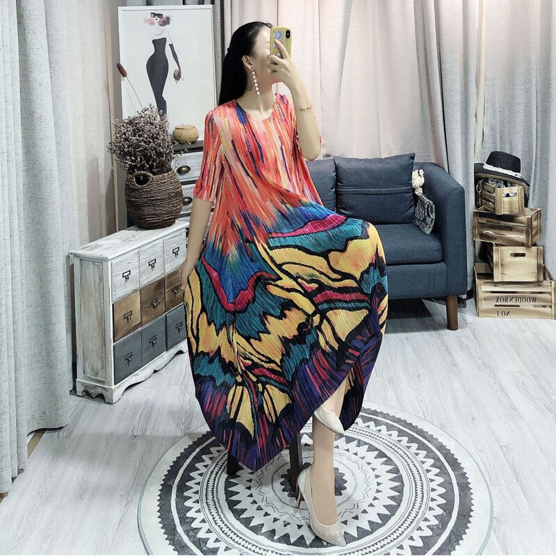 Spring Summer New Pleated Dress For Women Fashion Painting Fold Famale’s Half Sleeve Dress Loose Temperament YH686 3