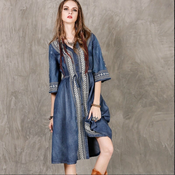 19 Autumn New Retro Fashion Embroidery V-neck Single Breasted Denim Dress Loose Plus Size Half Sleeve Women Dresses