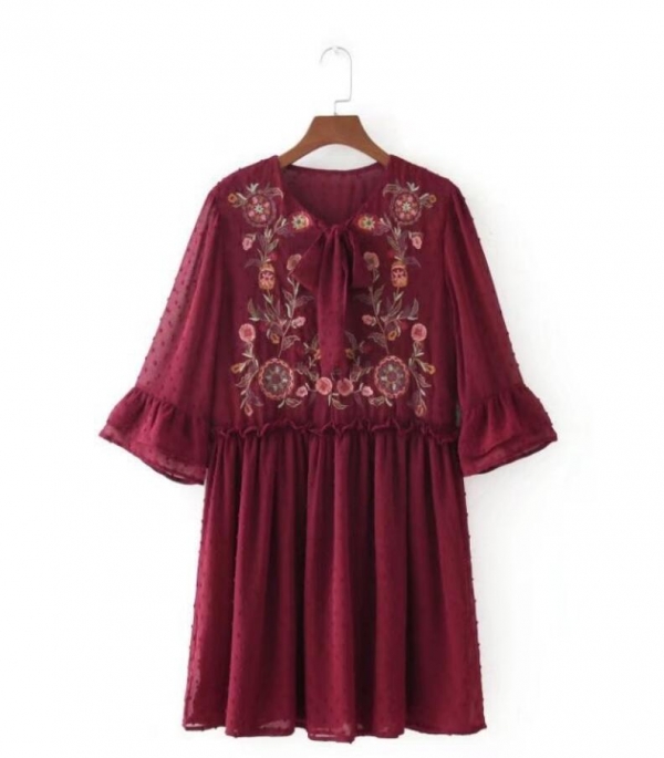 Fashion Women Flower embroidery O-Neck Lacing Mini Dresses Casual Half sleeve Slim dress Womens Clothing O-Neck Lacing Mini Dresses Casual Half sleeve Slim dress