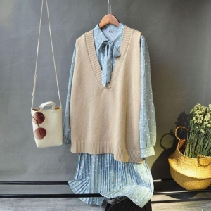 Vests Women Solid Student V-neck Knitted All-match Korean Harajuku Kpop Simple Chic Daily Streetwear Fashion Vintage Womens New