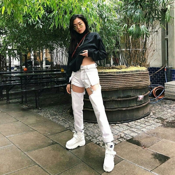 Punk Style Jeans Women Hip Hop Pocket White Hole Ripped Denim Pants Lady Autumn Straight Trousers Chain Detachable Pants Female 1 Denims Girls Hip Hop Pocket White Gap Ripped