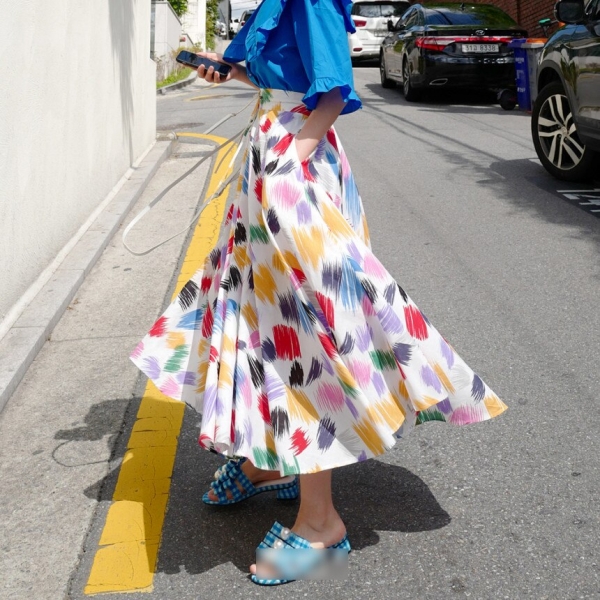 Colorful White Print Women Long Skirts New Korean Chic SummerLace-up High Waist Skirt Large Sewing Bohemian Beach Skirt 2020 1 Korean Chic Summer Bohemian Skirt: Embrace Colorful Comfort