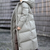 Cozy & Stylish Women’s Plus-Size Down Coat – Stay Warm this Winter with a Removable Hood and Full Zipper Closure! ❄️