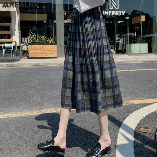 Korean Style Black School Pleated Skirt for Women Plaid Tweed Skirts Womens Long Skirts Womens Midi Skirt Checkered Tartan Skirt AREALNA's Korean Black Pleated Skirt for Women