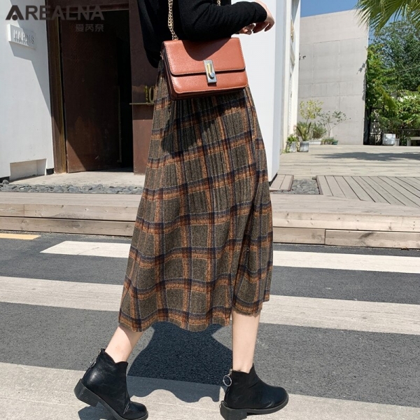 Korean Style Black School Pleated Skirt for Women Plaid Tweed Skirts Womens Long Skirts Womens Midi Skirt Checkered Tartan Skirt 2 AREALNA's Korean Black Pleated Skirt for Women