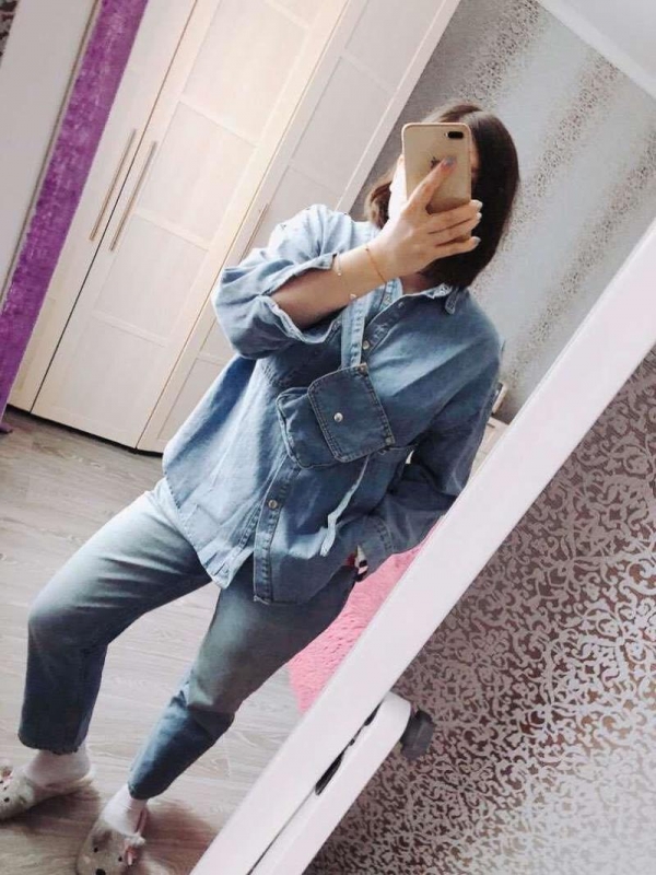 Vintage Sashes Slim Waist Jeans Coat Women Autumn Spring Women Denim Jacket Korean Long Denim Women Jacket Vintage-style denim jacket with adjustable sashes, button details, and a turn-down collar.
