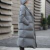 Cozy & Stylish Women’s Plus-Size Down Coat – Stay Warm this Winter with a Removable Hood and Full Zipper Closure! ❄️