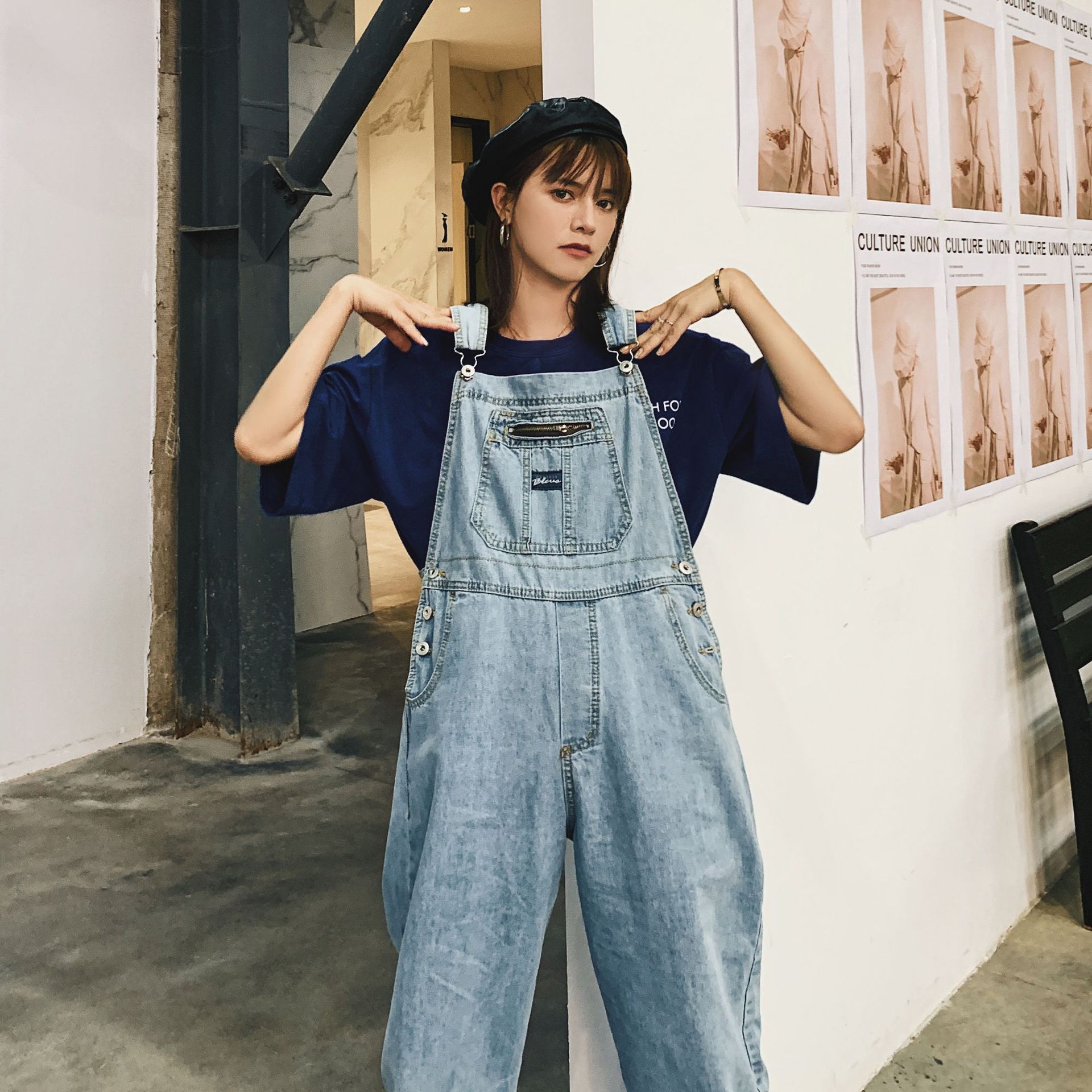 Korean Ladies Blue Loose Denim Overalls Jumpsuit Women Loose Spaghetti Strap Jeans Romper Retro Pocket Casual Female Denim Pants