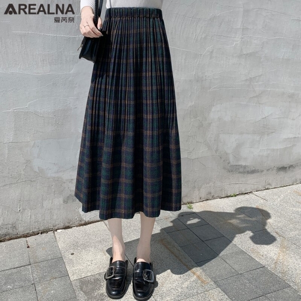 Korean Style Black School Pleated Skirt for Women Plaid Tweed Skirts Womens Long Skirts Womens Midi Skirt Checkered Tartan Skirt 4 AREALNA's Korean Black Pleated Skirt for Women